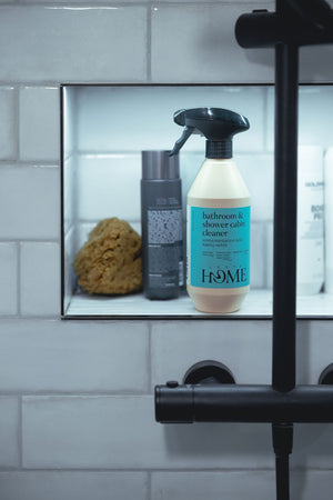 Vonios kambario ir dušo kabinų valiklis 500ml