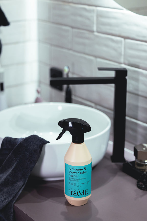 Vonios kambario ir dušo kabinų valiklis 500ml